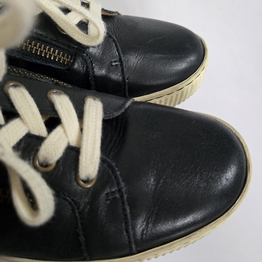 Born Black Leather Low-Top Sneakers with Cream Laces - Picture 7 of 9